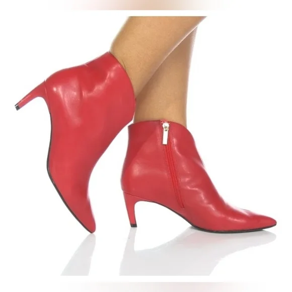 Edgy Chic Ted Baker London Red Leather Booties - Picture 5 of 16